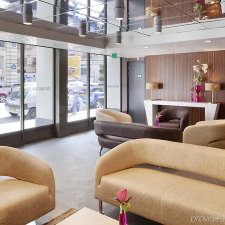 Hotell Dame Des Arts 4*