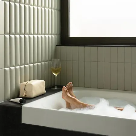 Dame Des Arts Hotel Paris