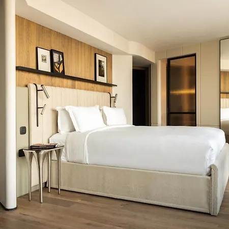 Dame Des Arts Отель 4*