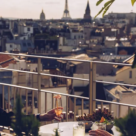 Dame Des Arts Hotel 4*