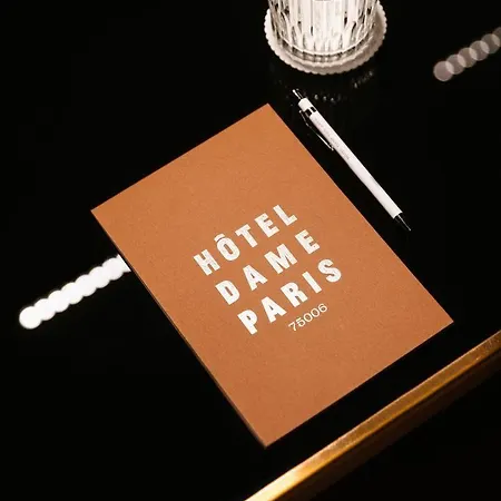 Dame Des Arts Paris