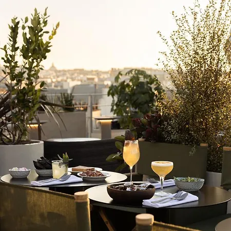Dame Des Arts Hotel Paris