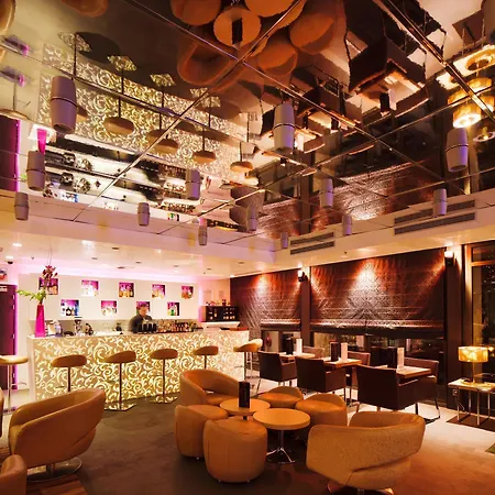 Dame Des Arts Отель