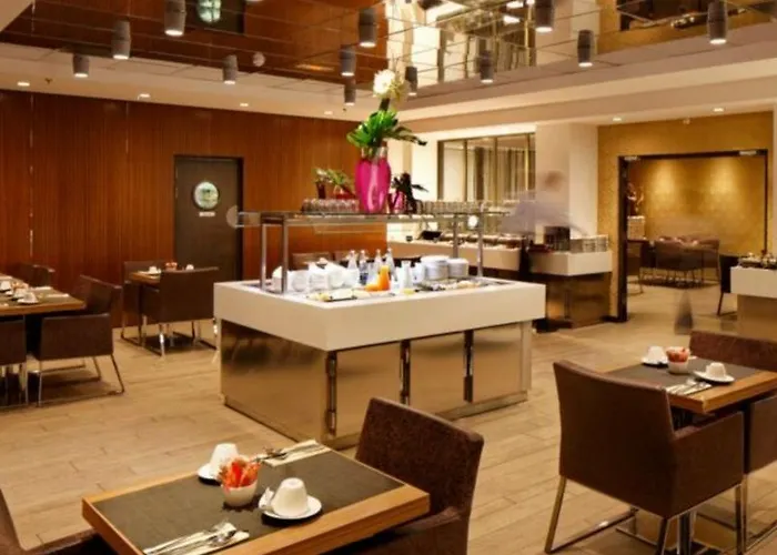 Dame Des Arts Hotel 4*