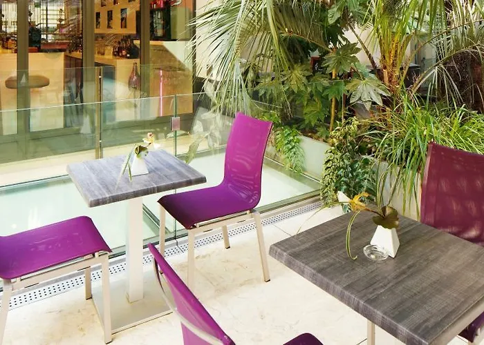 Dame Des Arts Hotel