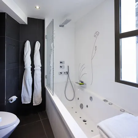 Dame Des Arts 호텔